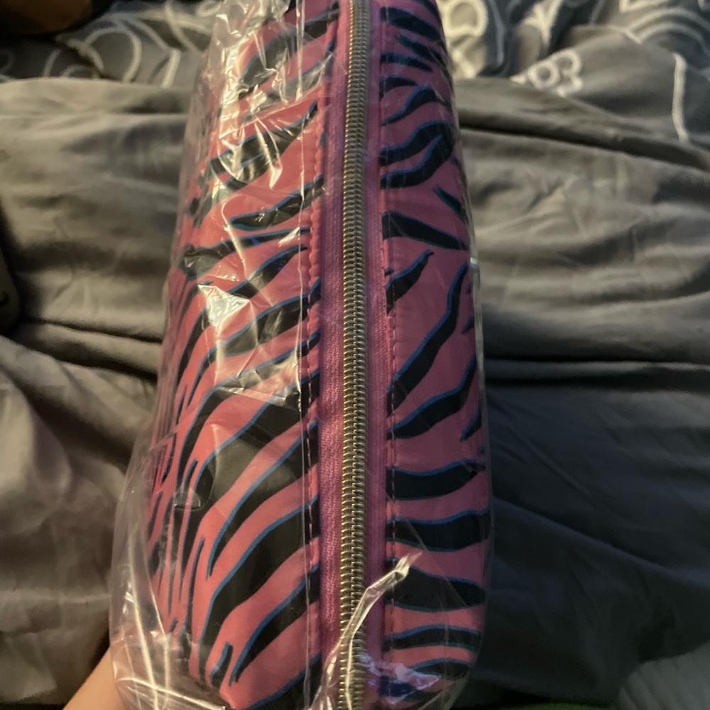 SOLD ❌ NWT Juicy Couture pink and black zebra print logo makeup bag - Picture 5 of 6
